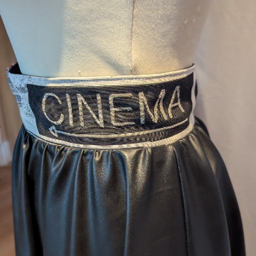 jupe-longue-creation-simili-cuir-theme-cinema-meami-couture-creation