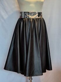 jupe-longue-creation-simili-cuir-theme-cinema-meami-couture-creation