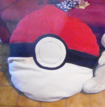 coussin-creation-licence-pokemon-meami-couture-creation.jpg