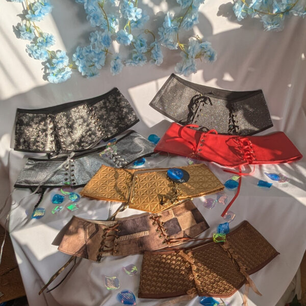 creation-lot-serre-taille-lassage-reglable-simili-cuir-meami-couture-et-creation